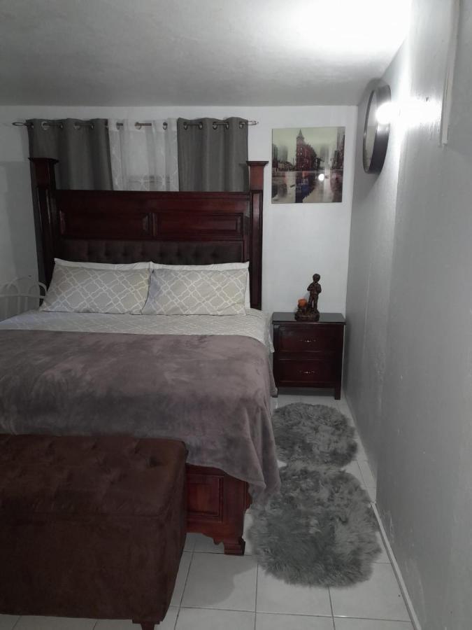 Zipcode Hideaway Guesthouse Portmore Exterior photo