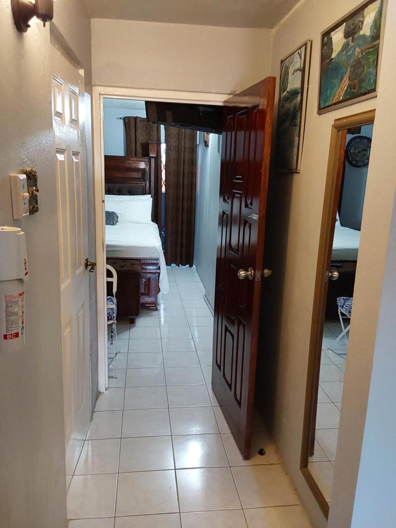 Zipcode Hideaway Guesthouse Portmore Exterior photo