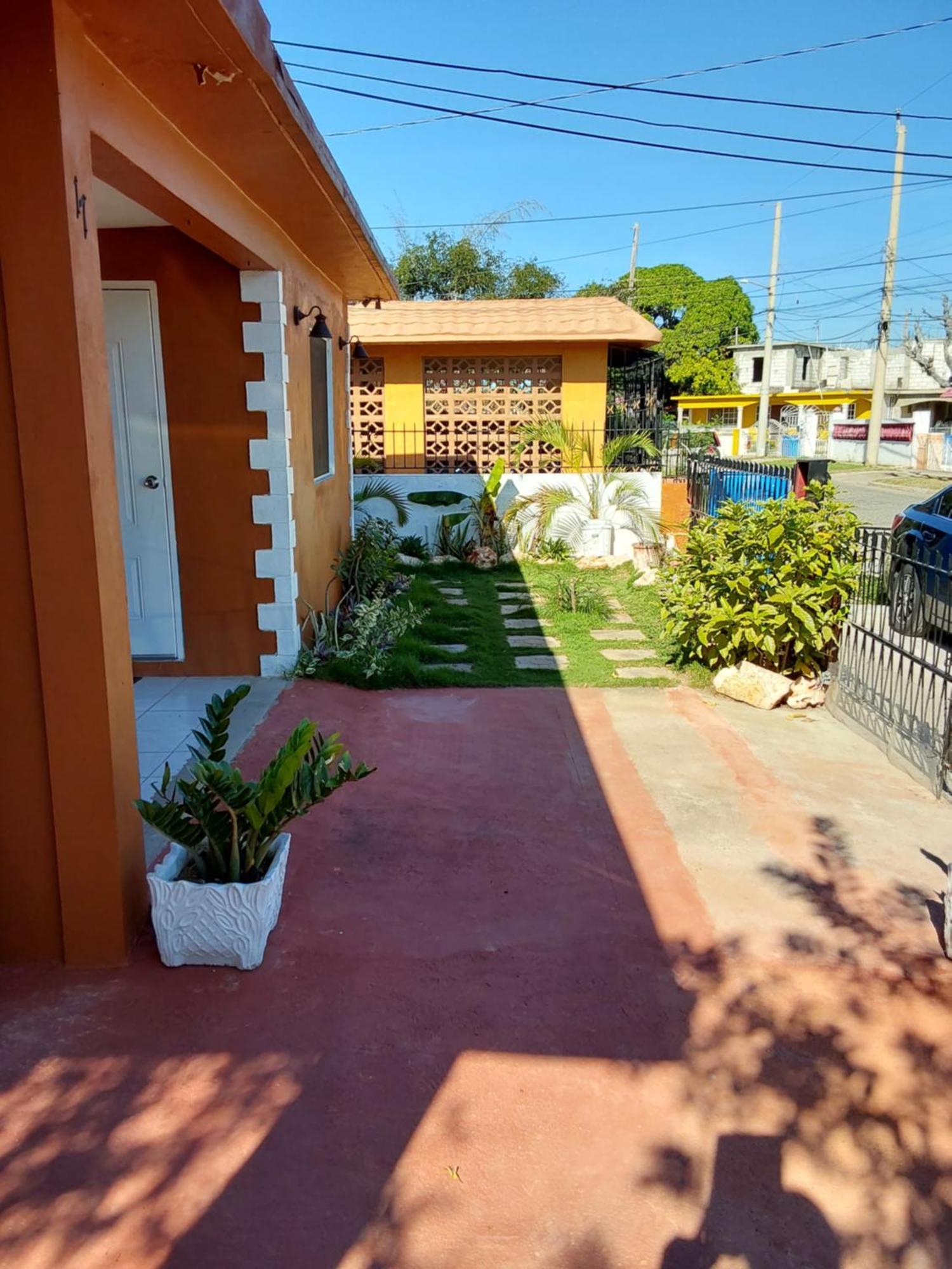 Zipcode Hideaway Guesthouse Portmore Exterior photo